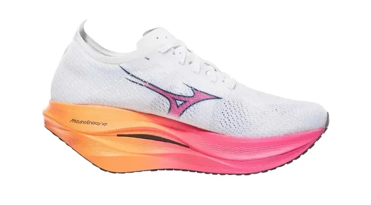Mizuno Wave Rebellion Pro 3