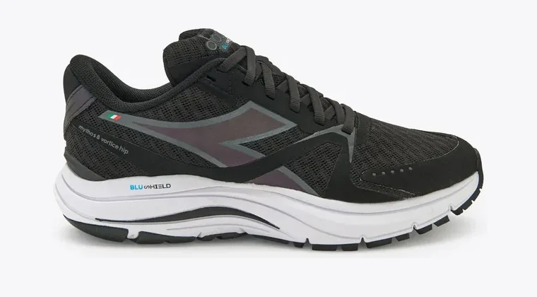 Diadora Mythos Blushield 8 Vortice Hip Wide